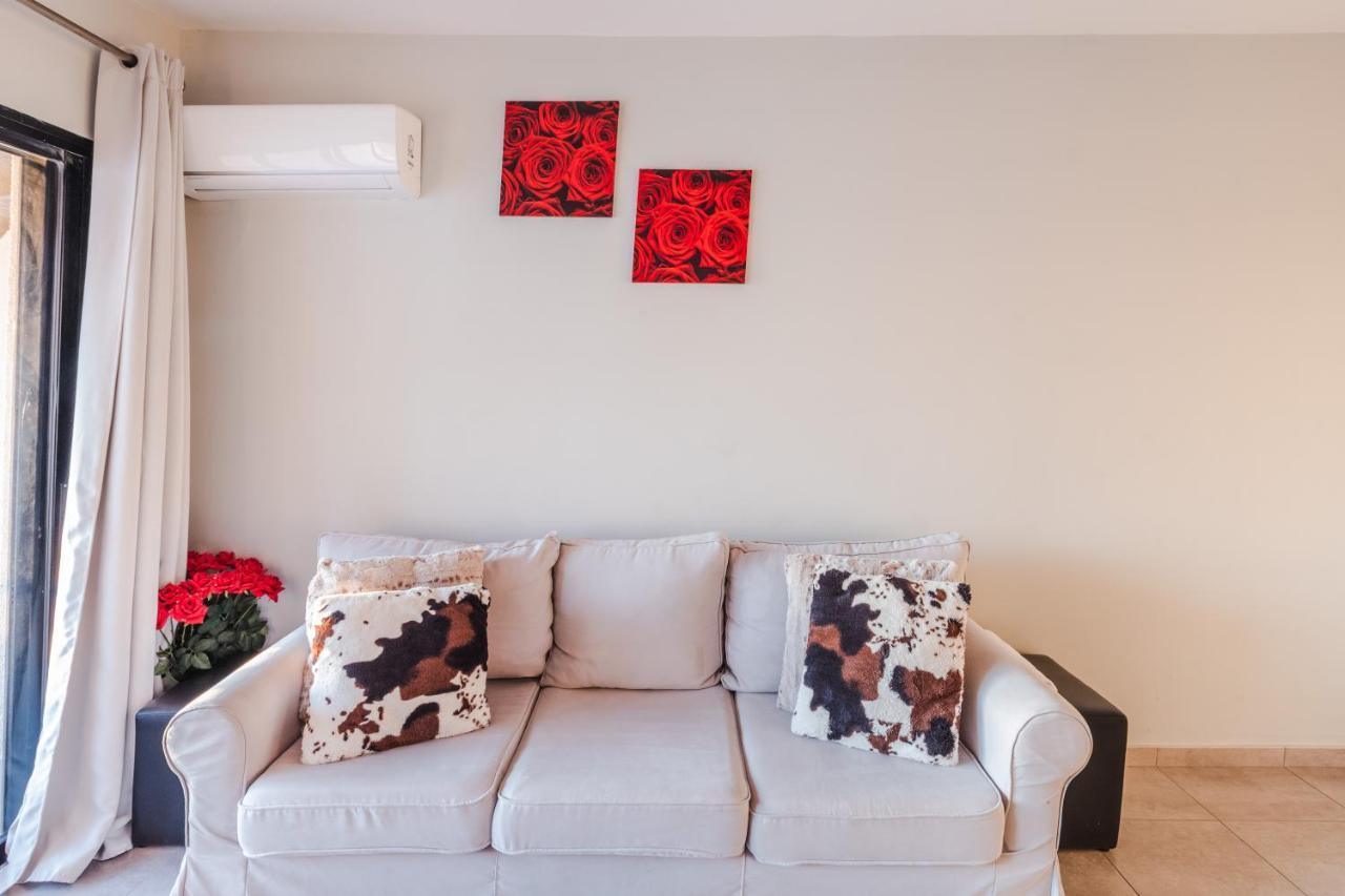 Alexis Apartments - Lovely 2-Bedroom With Swimming Pool Paphos Exterior foto